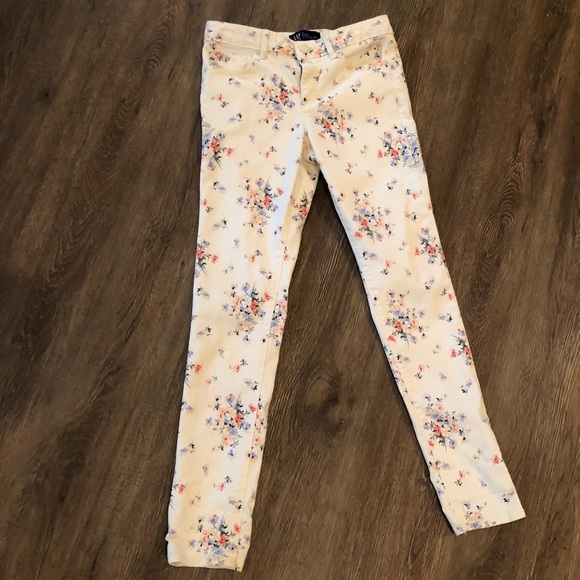 GAP Other - Gap girls Skinny Jeans Floral Print